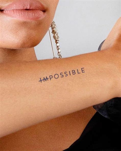 55 ideas de tatuajes positivos y de superación que。